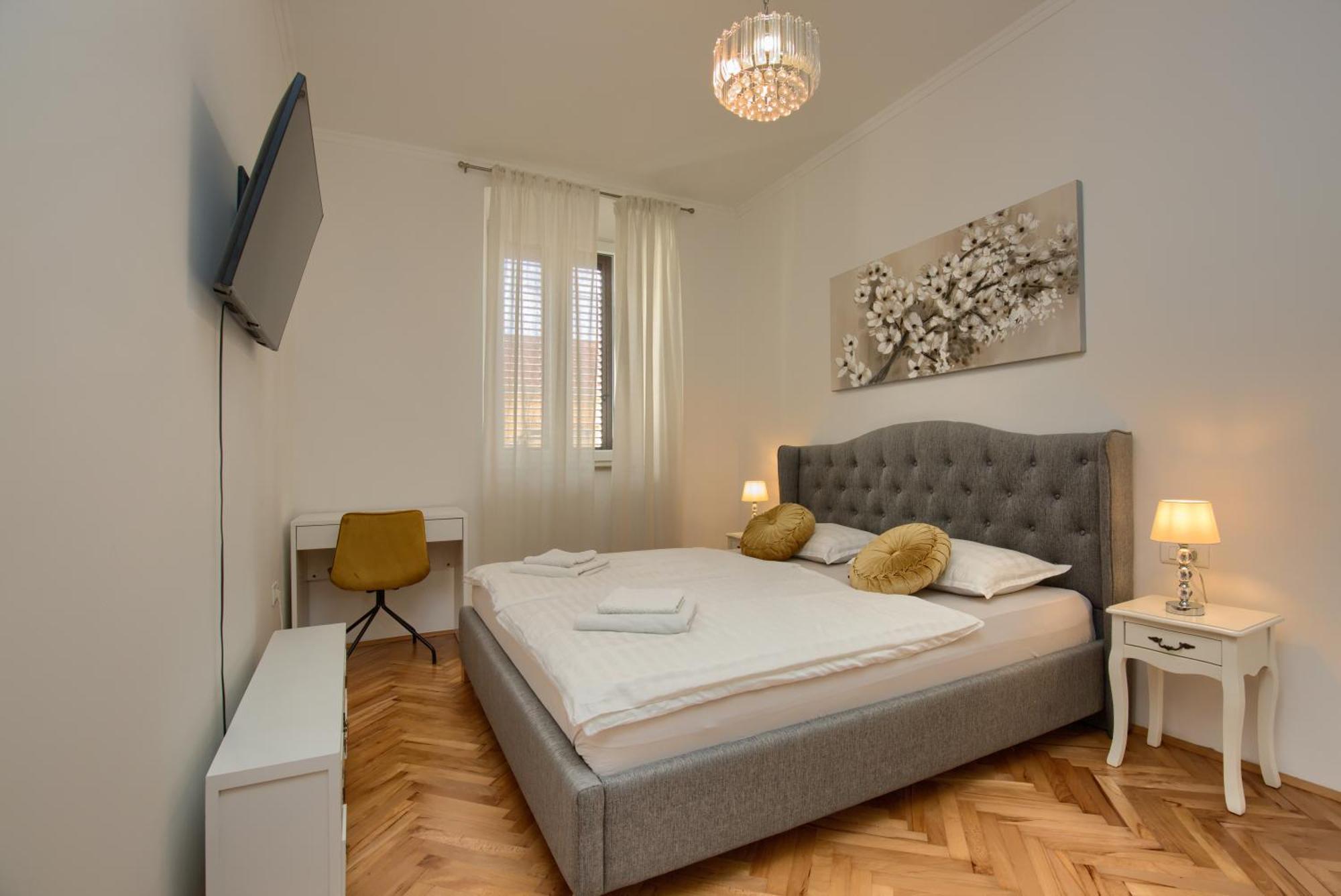 Augustus Apartment Pula Bagian luar foto